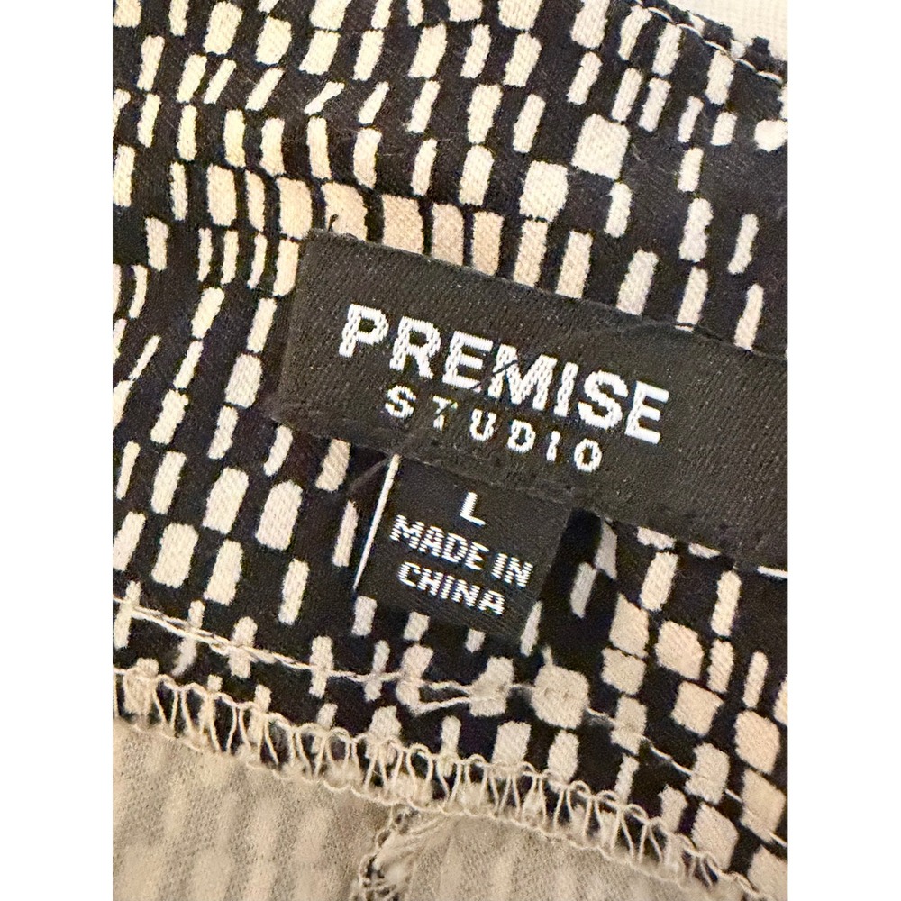 Premise Studio Black White Geometric Grid Pull On Shorts Womens Large Stretch - Picture 3 of 7